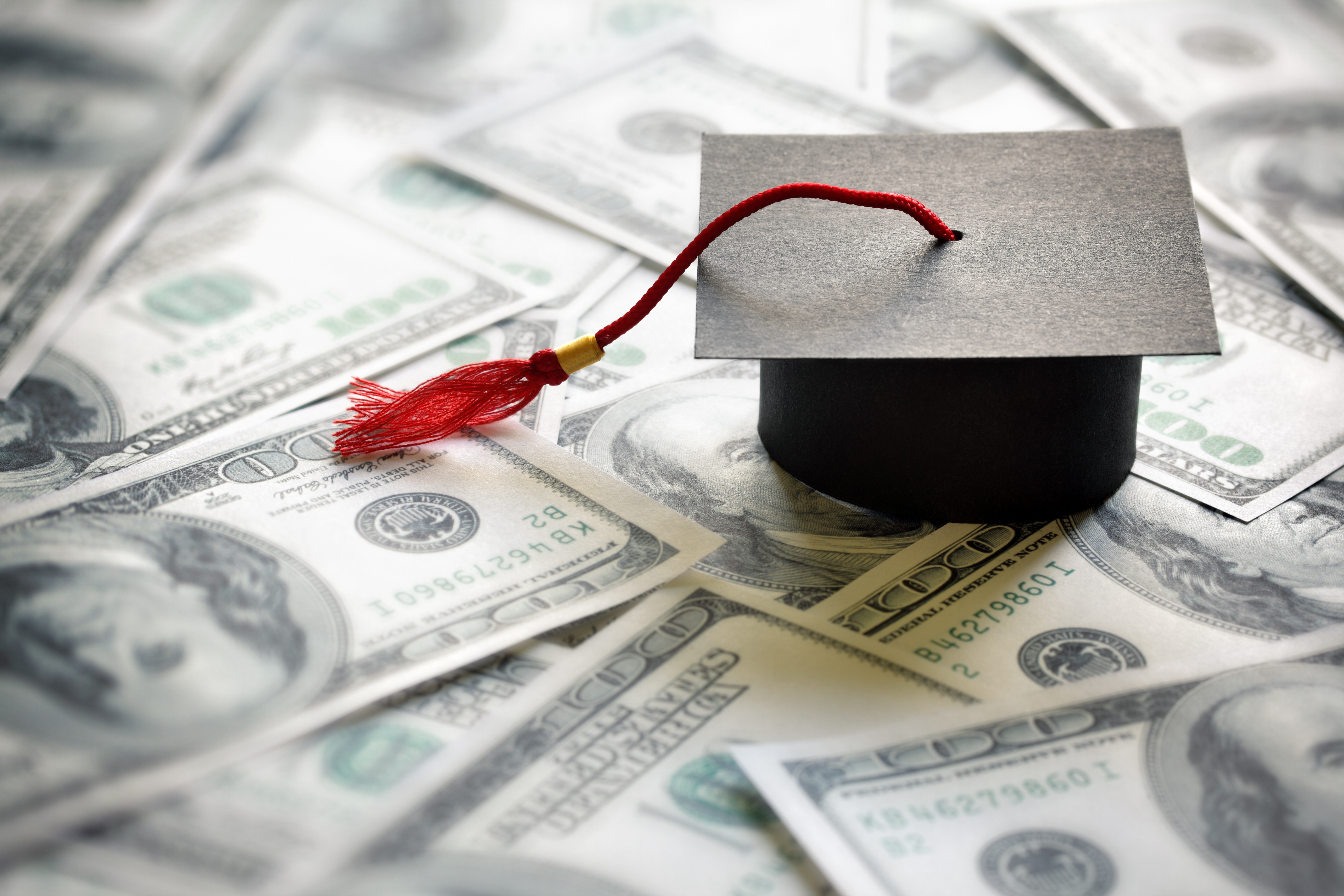 Do not get stuck in high student debt!