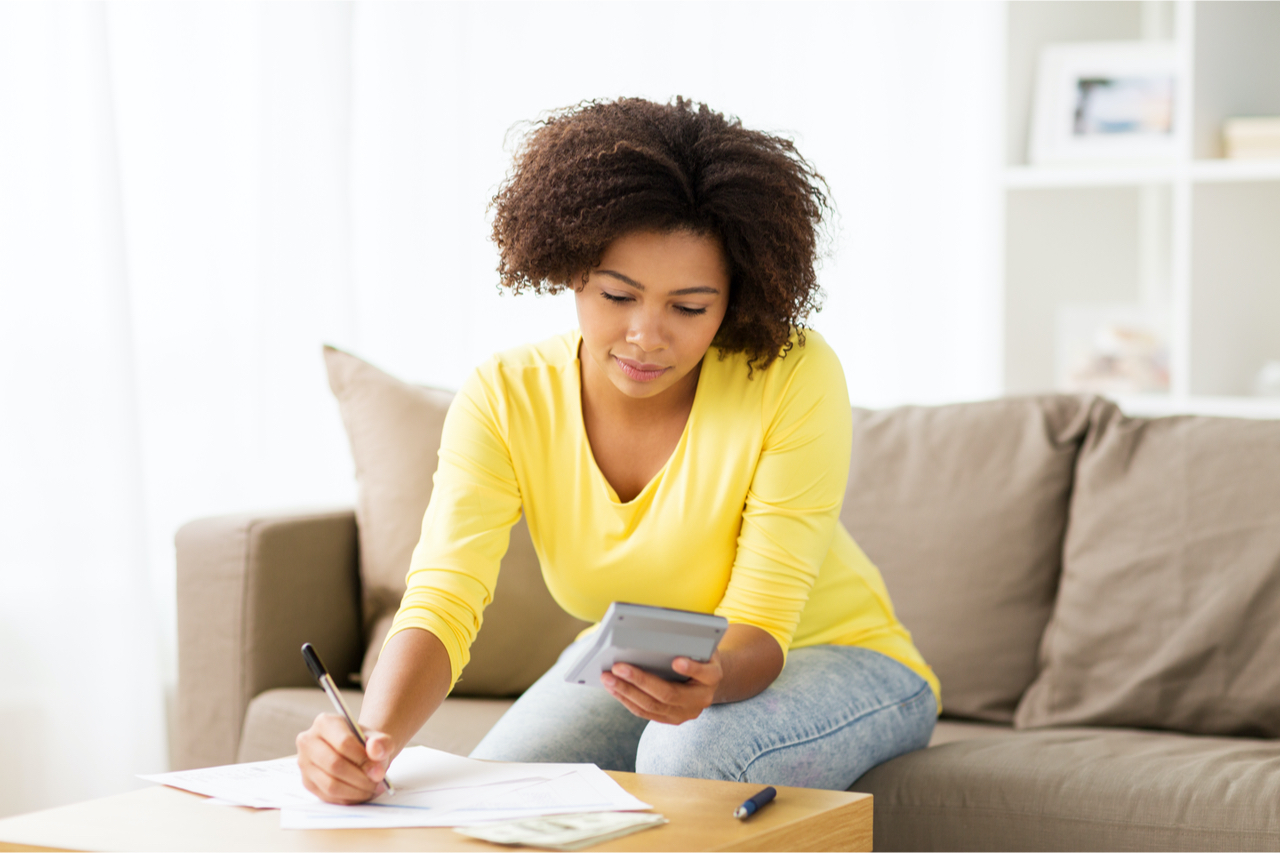 A lady budgeting